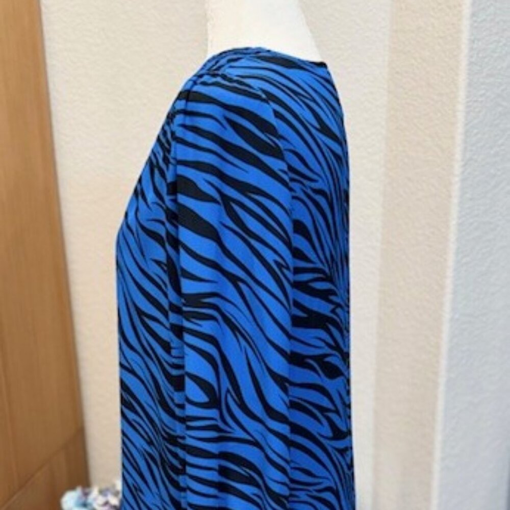 WHITE HOUSE BLACK MARKET Zebra Print Top - Picture 5 of 12